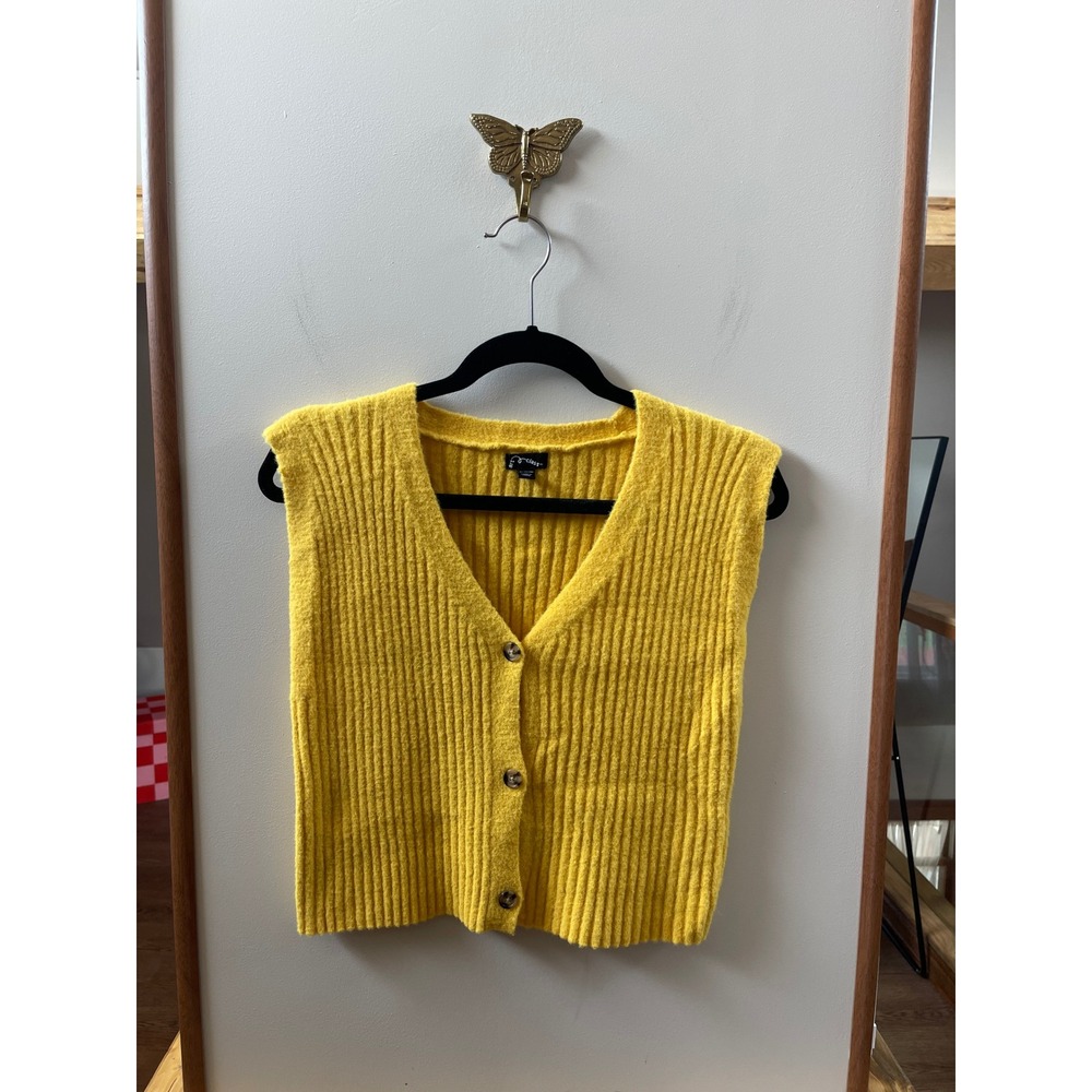 Art Class Sweater Vest Girls XL Yellow Ribbed Knit V-Neck Button Front